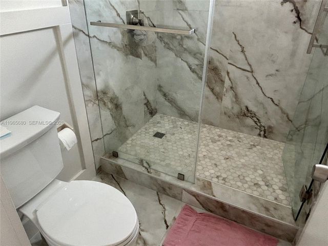 1121 SW 122 AV 414, Miami, FL 33184