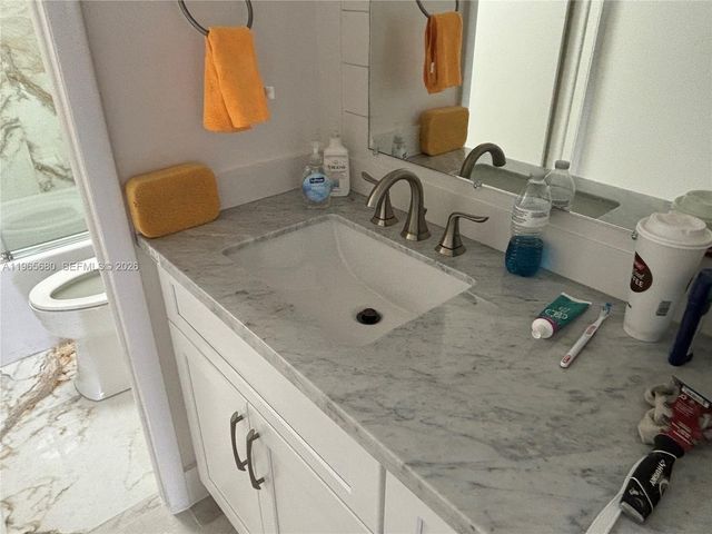 1121 SW 122 AV 414, Miami, FL 33184