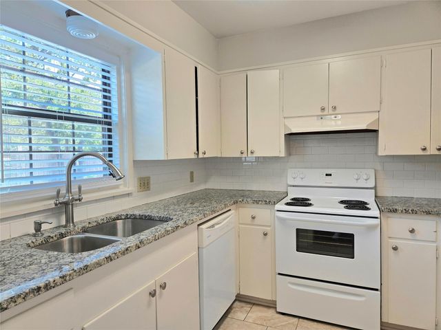 1500 Elton LN 2, Austin, TX 78703