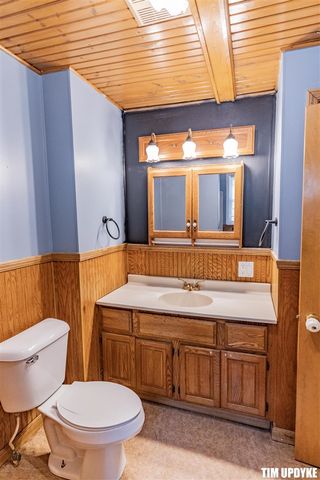 5924 E Sternberg Road, Fruitport, MI 49415