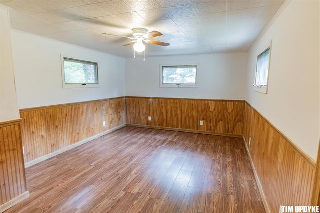 5924 E Sternberg Road, Fruitport, MI 49415