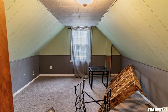 5924 E Sternberg Road, Fruitport, MI 49415