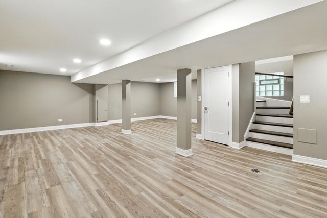 6233 N Sayre Avenue, Chicago, IL 60631