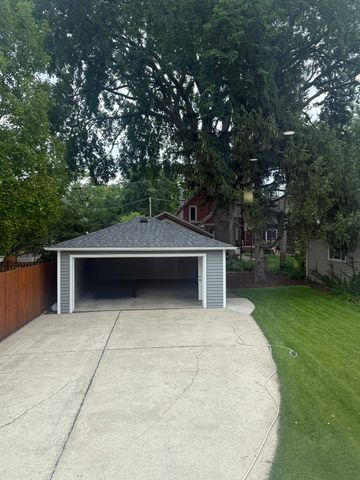 6233 N Sayre Avenue, Chicago, IL 60631