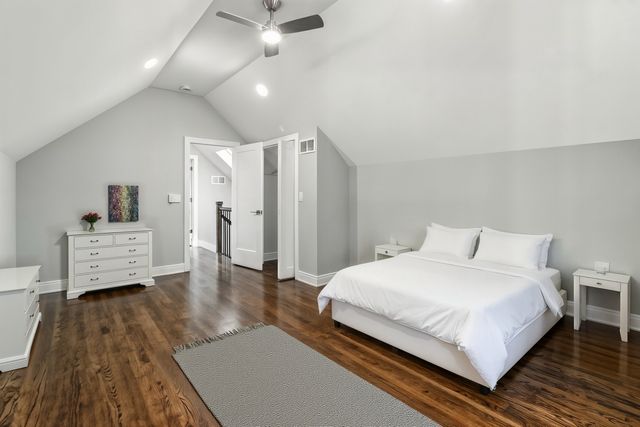 6233 N Sayre Avenue, Chicago, IL 60631