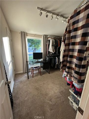 545 E Gainsborough Road, Thousand Oaks, CA 91360