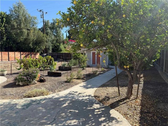 545 E Gainsborough Road, Thousand Oaks, CA 91360