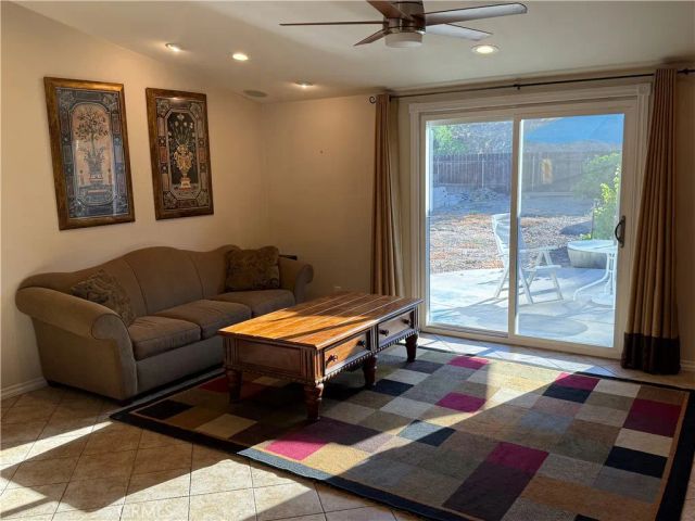 545 E Gainsborough Road, Thousand Oaks, CA 91360