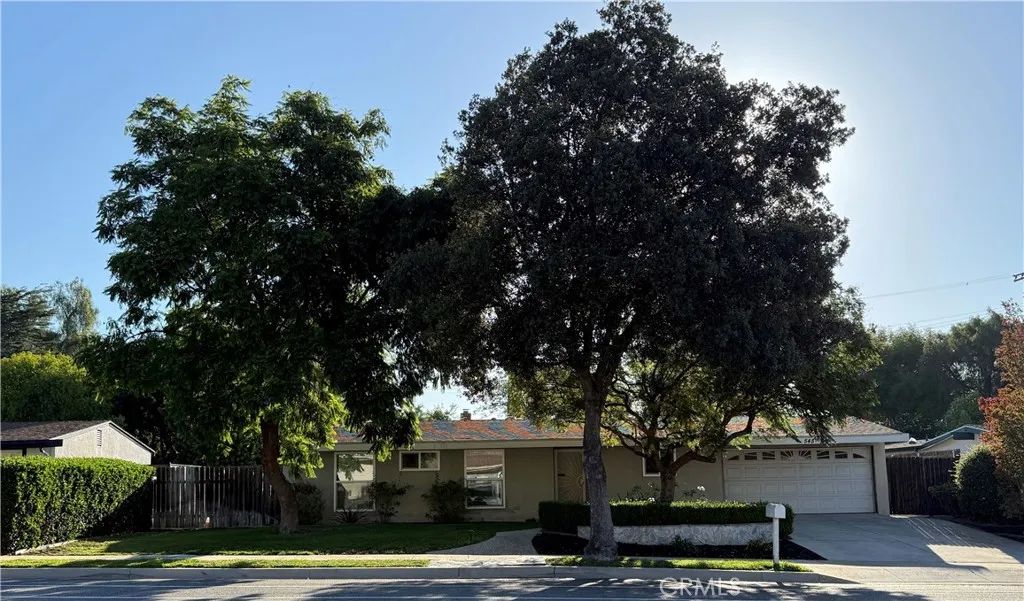 545 E Gainsborough Road, Thousand Oaks, CA 91360
