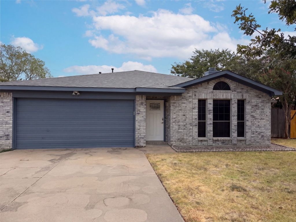 713 Buddy L Drive, Fort Worth, TX 76108 — exterior