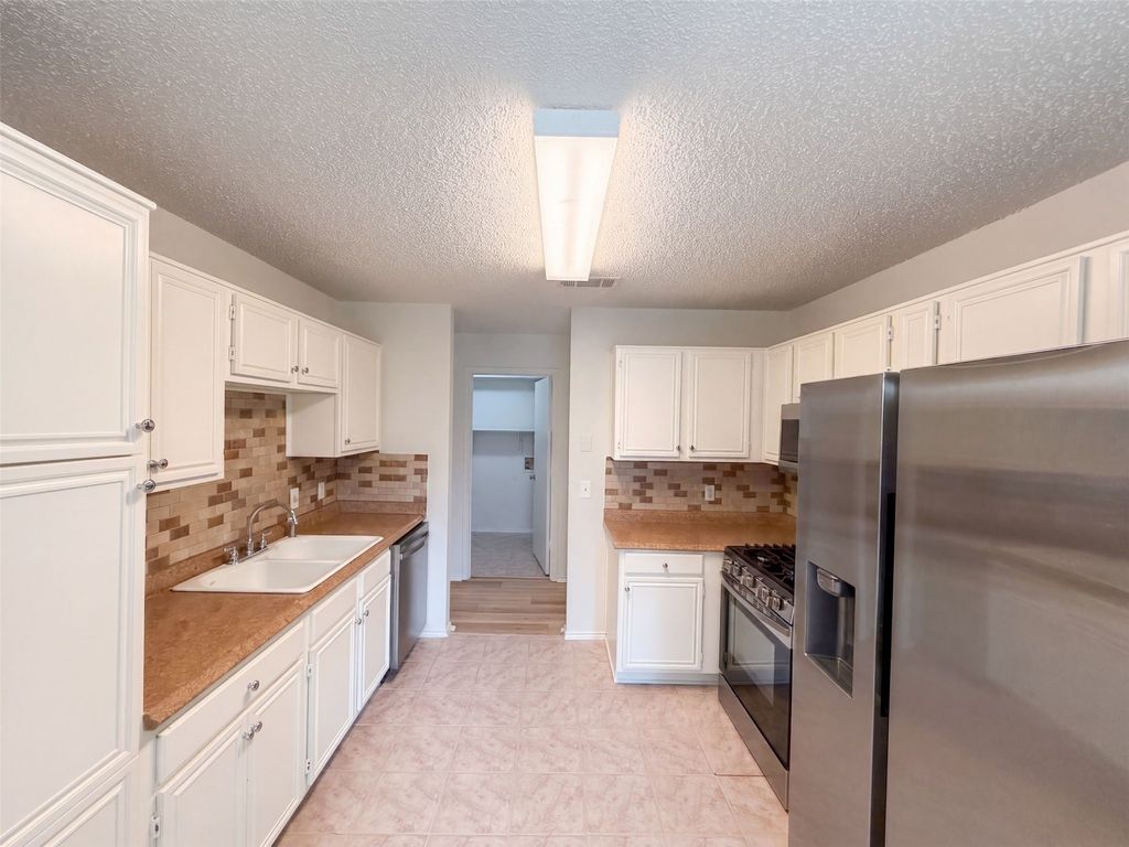 713 Buddy L Drive, Fort Worth, TX 76108 — photo 2
