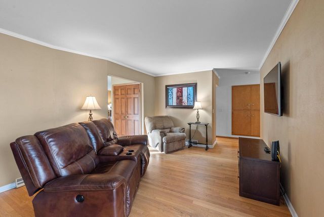 11924 W Ohio AVENUE, West Allis, WI 53227