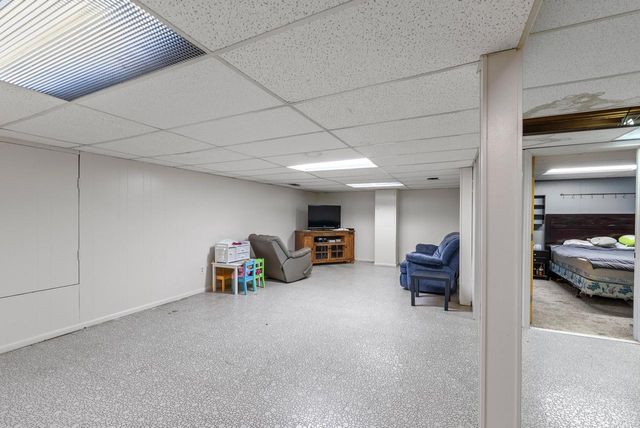 11924 W Ohio AVENUE, West Allis, WI 53227