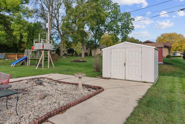 11924 W Ohio AVENUE, West Allis, WI 53227