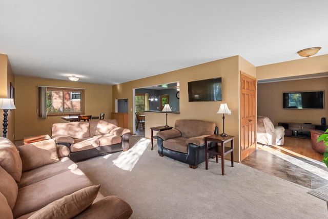 11924 W Ohio AVENUE, West Allis, WI 53227