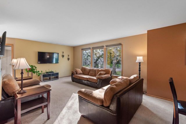 11924 W Ohio AVENUE, West Allis, WI 53227