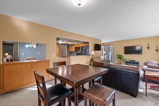 11924 W Ohio AVENUE, West Allis, WI 53227