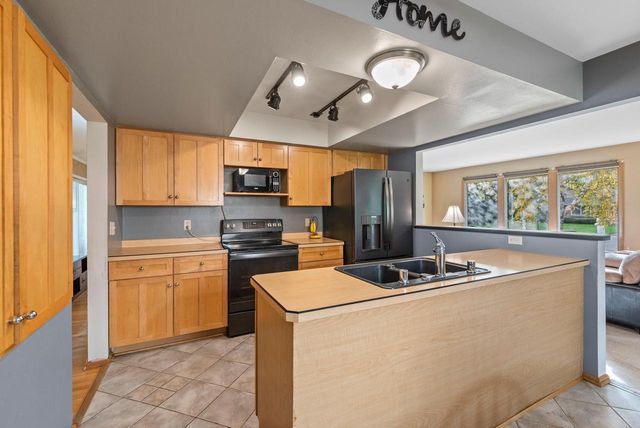 11924 W Ohio AVENUE, West Allis, WI 53227