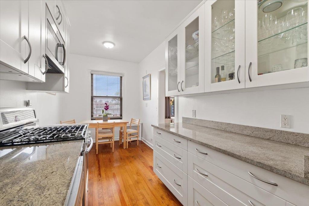 143 Garth Road 6C, Scarsdale, NY 10583
