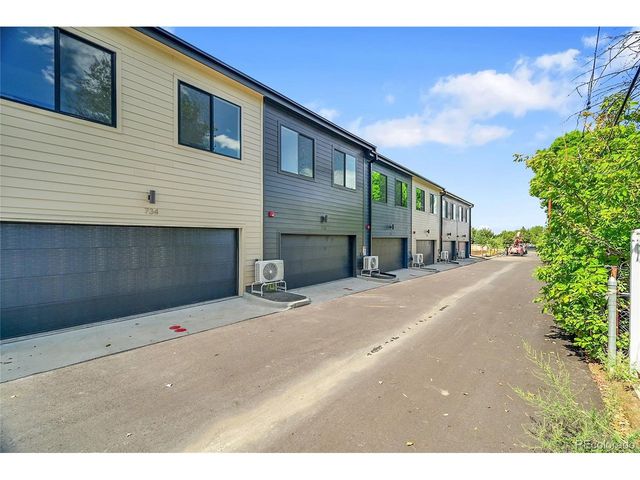 747 E County Line Rd, Erie, CO 80516