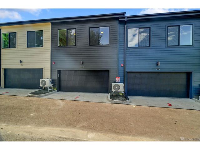 747 E County Line Rd, Erie, CO 80516