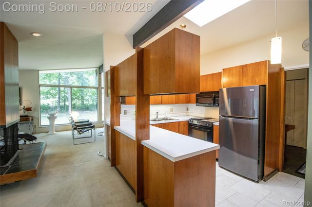 9302 Green Tree Drive, Grand Blanc Charter Township, MI 48439