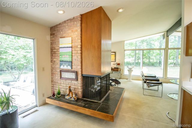 9302 Green Tree Drive, Grand Blanc Charter Township, MI 48439