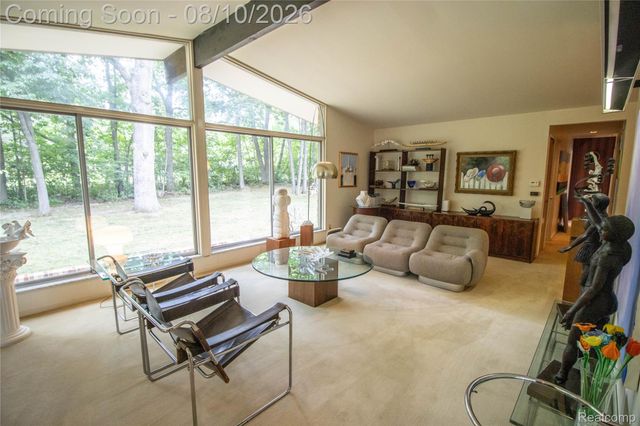 9302 Green Tree Drive, Grand Blanc Charter Township, MI 48439