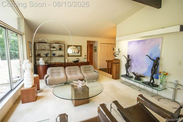 9302 Green Tree Drive, Grand Blanc Charter Township, MI 48439