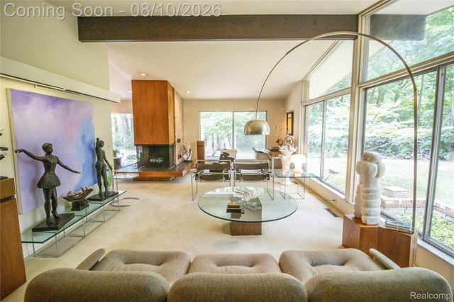 9302 Green Tree Drive, Grand Blanc Charter Township, MI 48439