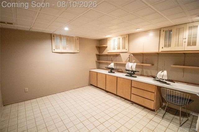 9302 Green Tree Drive, Grand Blanc Charter Township, MI 48439
