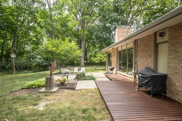 9302 Green Tree Drive, Grand Blanc Charter Township, MI 48439