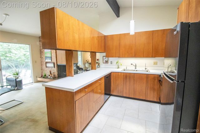 9302 Green Tree Drive, Grand Blanc Charter Township, MI 48439