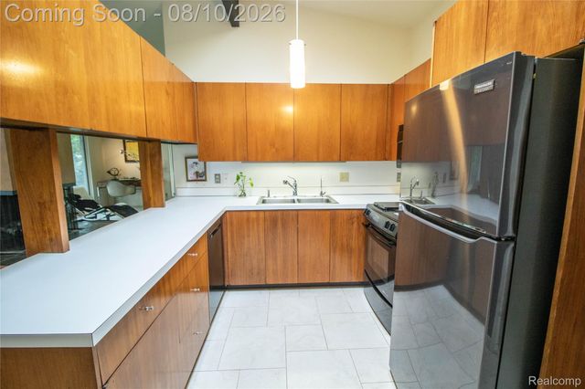 9302 Green Tree Drive, Grand Blanc Charter Township, MI 48439