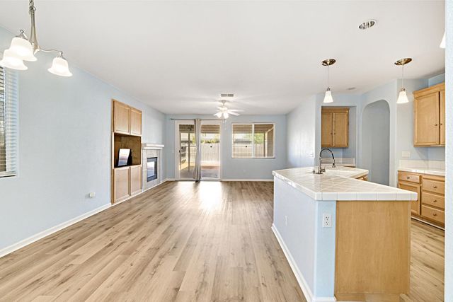 1049 Stanford Avenue, Madera, CA 93637