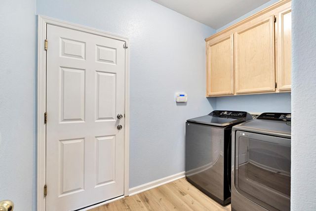 1049 Stanford Avenue, Madera, CA 93637