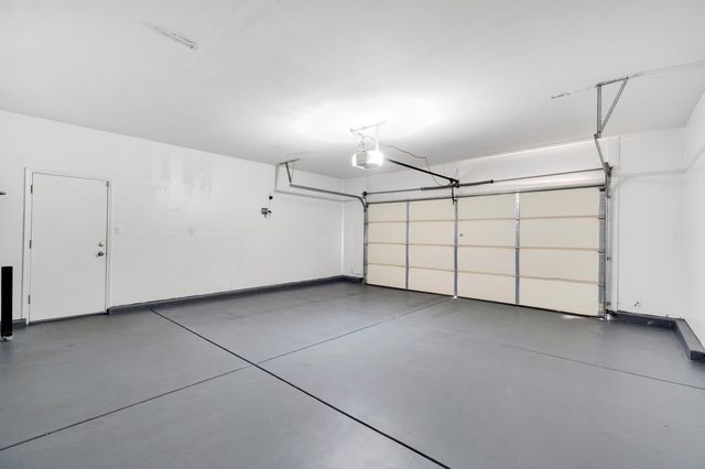 1049 Stanford Avenue, Madera, CA 93637
