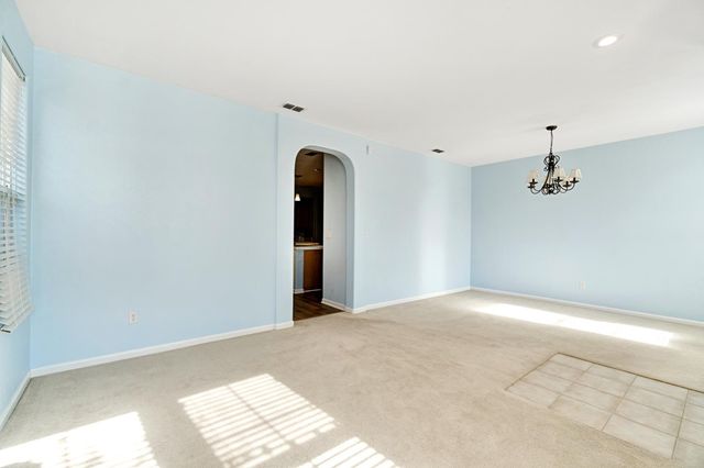 1049 Stanford Avenue, Madera, CA 93637