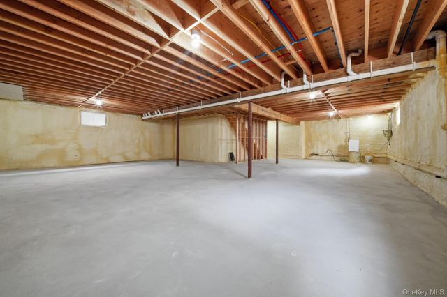 1586 Maeder Avenue, Merrick, NY 11566