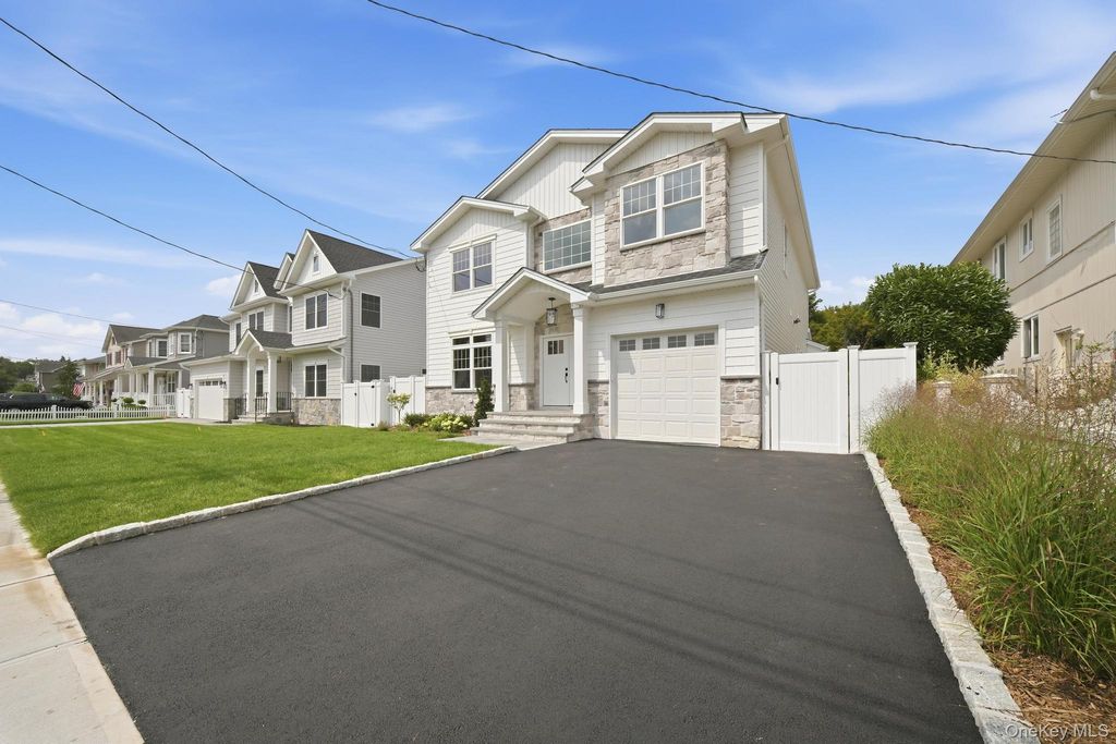 1586 Maeder Avenue, Merrick, NY 11566 — photo 2