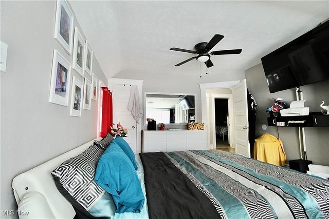 1122 West Avenue, Elyria, OH 44035