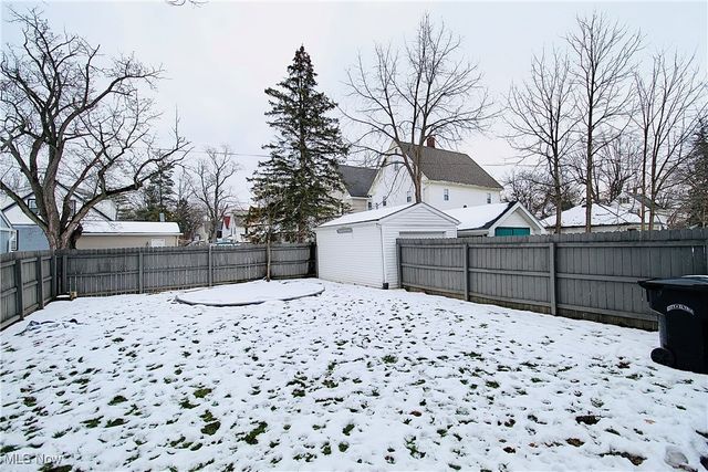 1122 West Avenue, Elyria, OH 44035