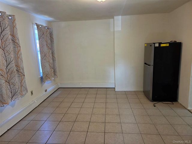 119 W Railroad Avenue, Garnerville, NY 10923