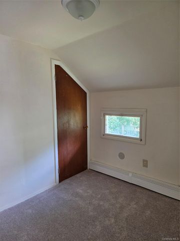 119 W Railroad Avenue, Garnerville, NY 10923