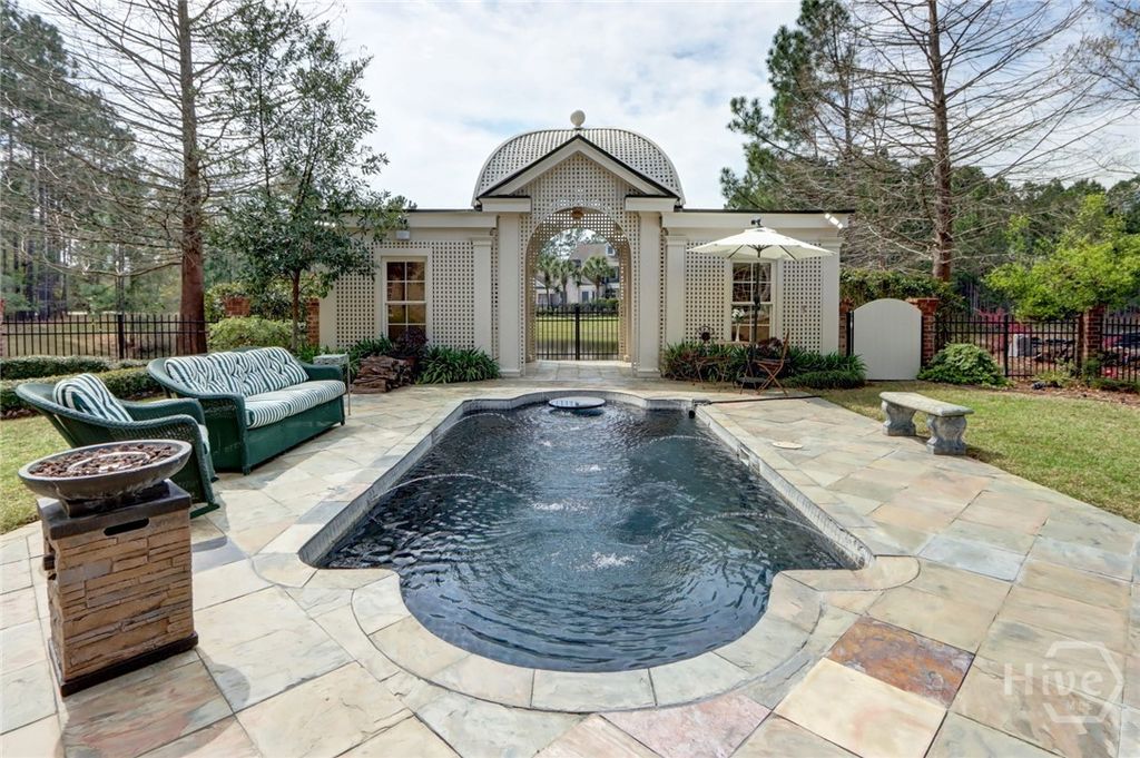 Image 6 of property listing at 135 Puttenham Crossing, Pooler, GA 31322