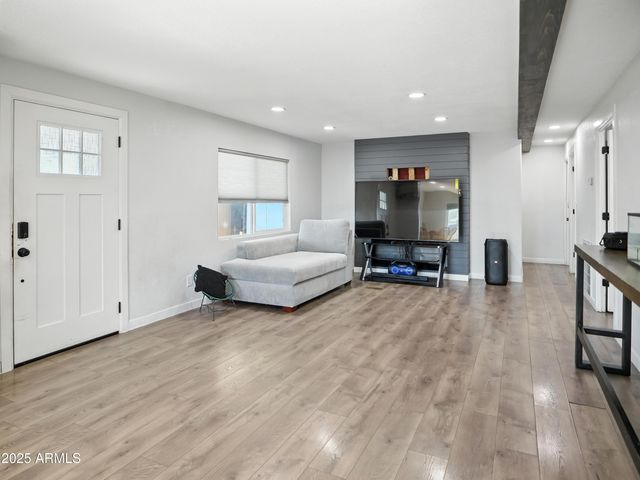 1001 N 43RD Avenue 282, Phoenix, AZ 85009