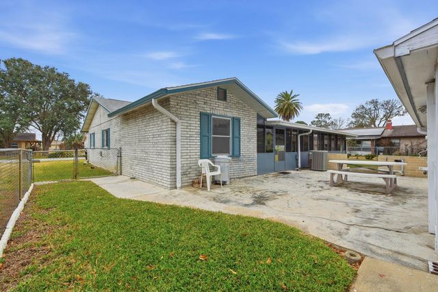 11 WILDWOOD DRIVE, Edgewater, FL 32132