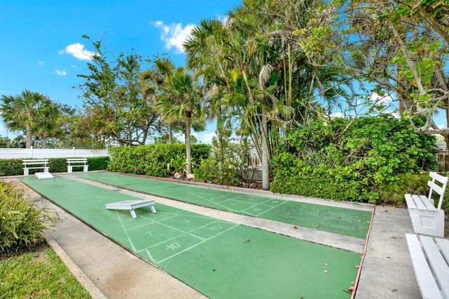 4939 FLORAMAR TERRACE 204, New Port Richey, FL 34652