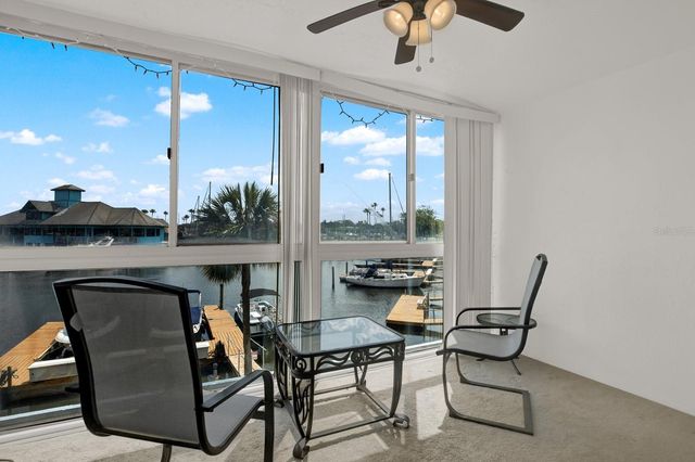 4939 FLORAMAR TERRACE 204, New Port Richey, FL 34652