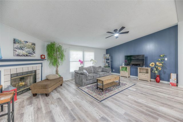 17709 Pine View Drive, Conroe, TX 77302